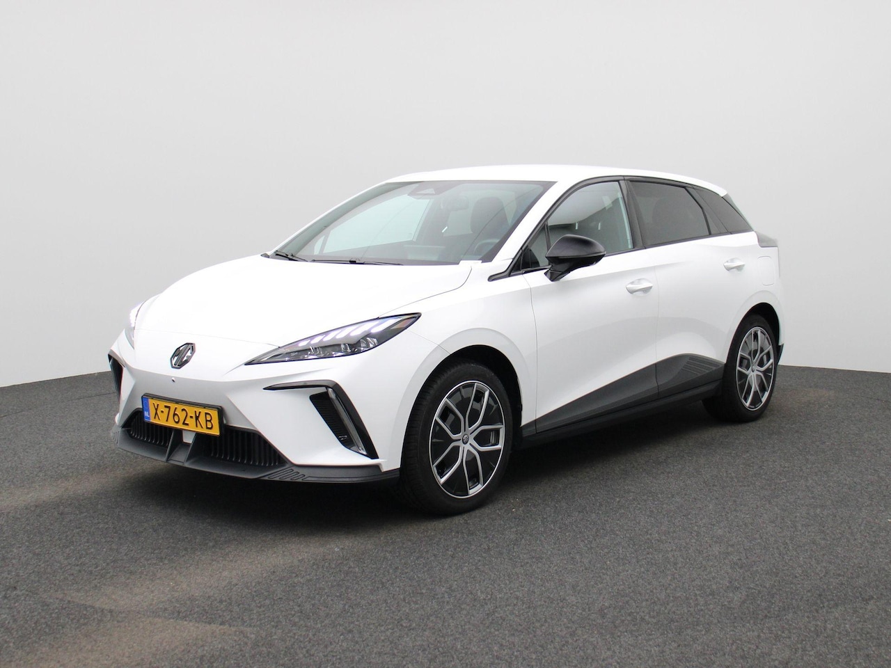 MG MG4 Electric - Luxury 64 kWh MG 4 Luxury 64 kWh | SOH 95,9% - AutoWereld.nl