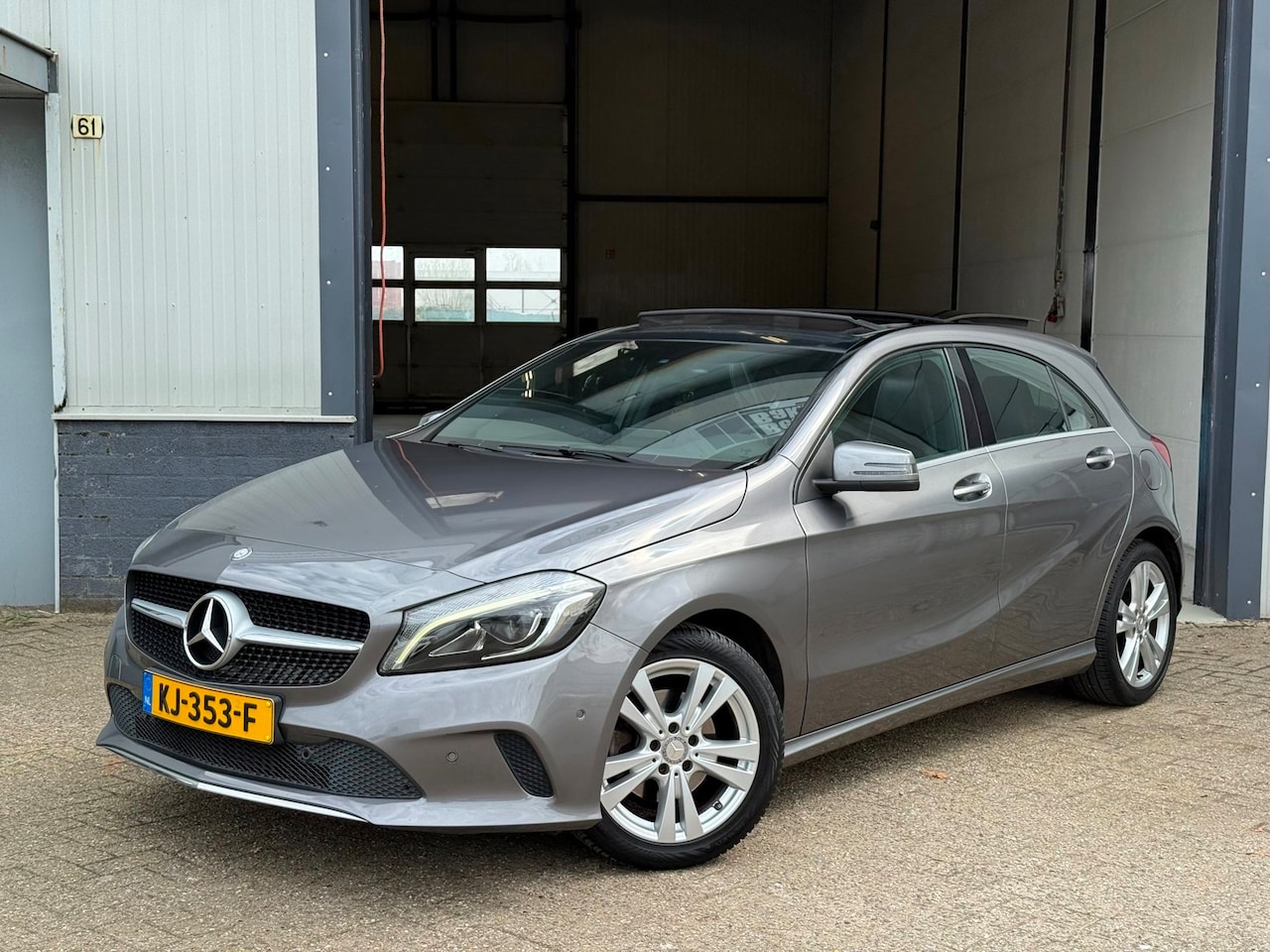 Mercedes-Benz A-klasse - 160 Panoramadak|Xenon-Led|NAP|Carplay! - AutoWereld.nl