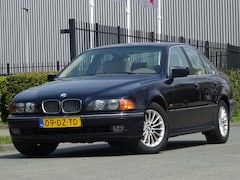 BMW 5-serie - 523i Executive AUT NAP/LEER/CLIMA/CRUISE/PDC/APK
