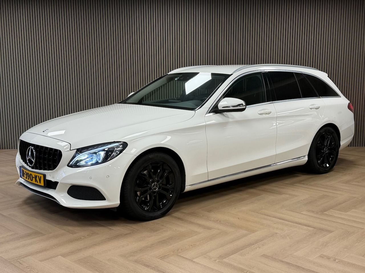 Mercedes-Benz C-klasse Estate - 180 Ambition AUTOMAAT NAVIGATIE CAMERA PDC STOELVERWARMING AIRCO CRUISE VOORVERWARMING - AutoWereld.nl
