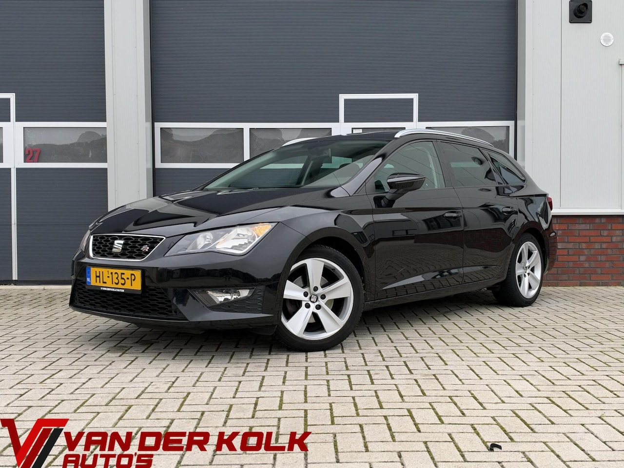 SEAT Leon ST - 1.4 EcoTSI FR | Panorama | Alcantara/Leder | Trekhaak | Navigatie | Climate | Cruise - AutoWereld.nl