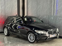 BMW 1-serie - 116d Sport Automaat | Stoelverwarming | LED | Park Sensoren | Velgen | Boekjes