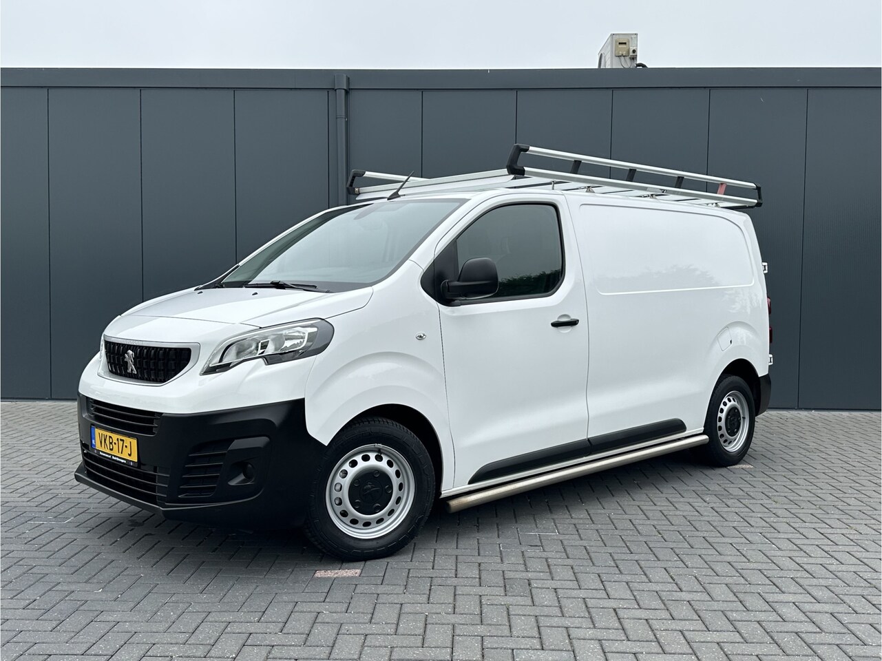 Peugeot Expert - 2.0 BlueHDI 123 PK / L2H1 / 1e EIG. / IMPERIAAL / TREKHAAK / AIRCO / CRUISE / CARPLAY - AutoWereld.nl