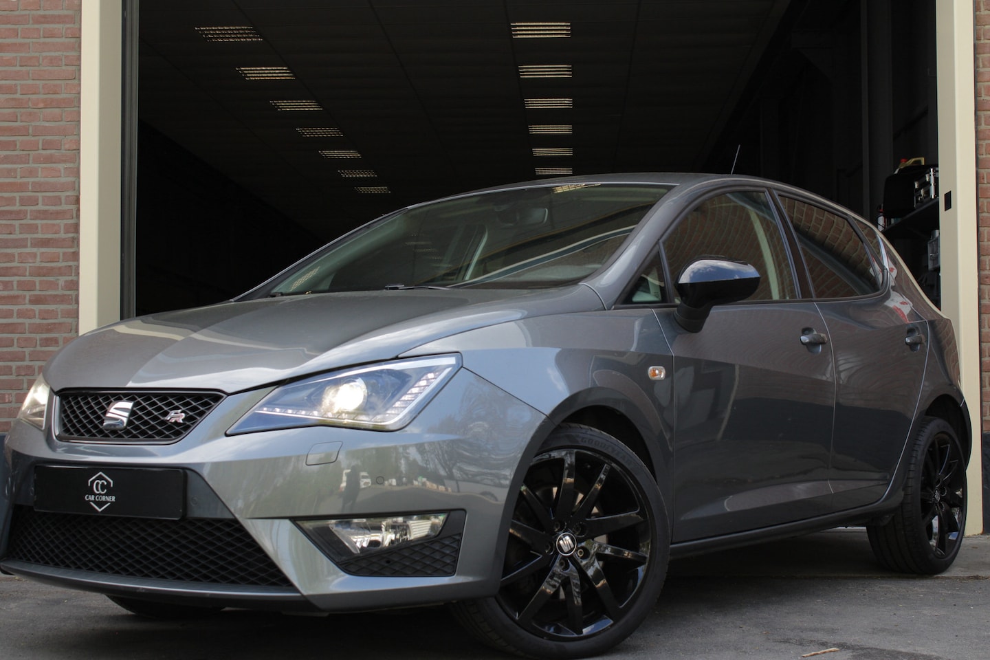 SEAT Ibiza - 2017 1.0 TSI FR 116PK |CarPlay|Xenon|Cruise|PDC| - AutoWereld.nl