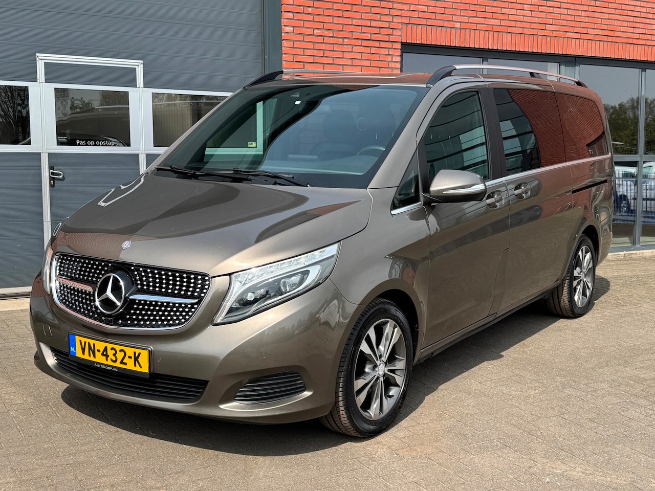 Mercedes-Benz V-klasse - 220 CDI Lang DC Avantgarde Burmester Navi Cruise - AutoWereld.nl