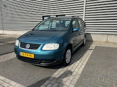 Volkswagen Touran - 1.6-16V FSI AUTOMAAT