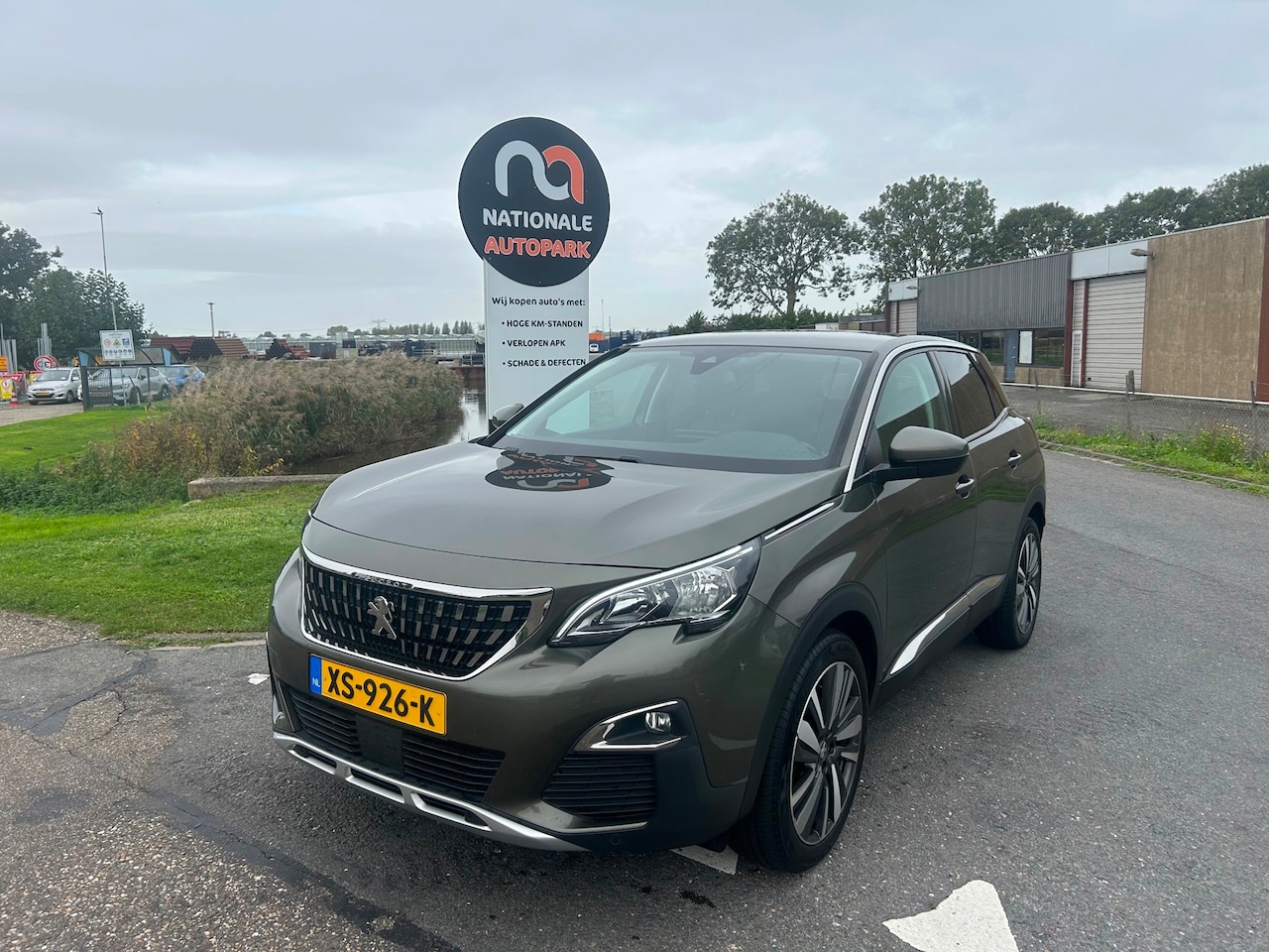 Peugeot 3008 - | 2019 | 1.2 PureTech Allure 131 pk | Handgeschakeld | Navi | Trekhaak - AutoWereld.nl