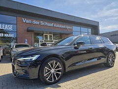 Volvo V60 - T8 Plug-in AWD Plus Dark | Head-up | Schuif/kanteldak | Trekhaak | Pilot Assist | BLIS | H
