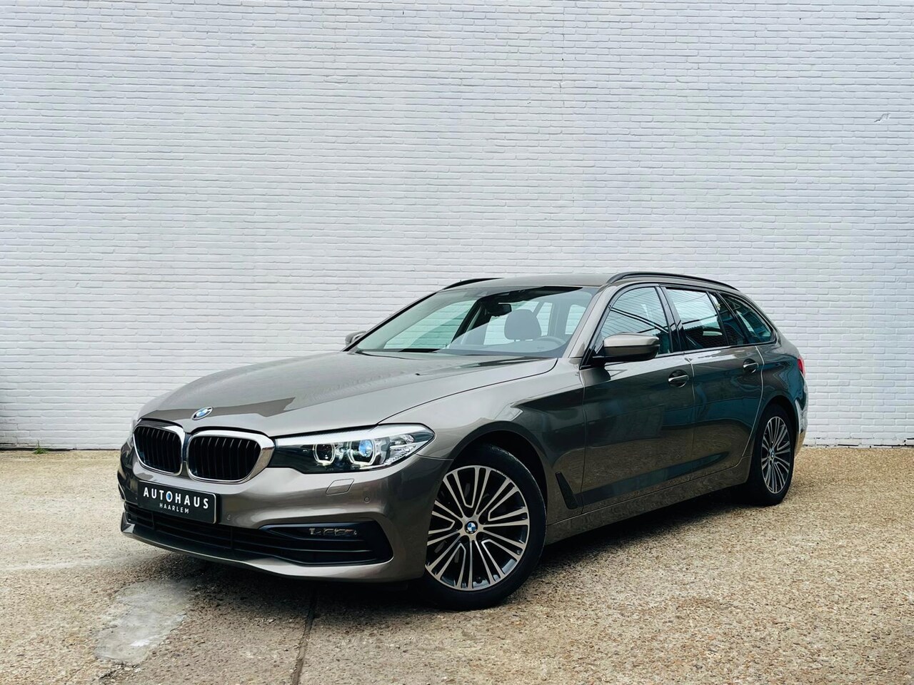 BMW 5-serie Touring - 520i High Executive 520i High Executive - AutoWereld.nl