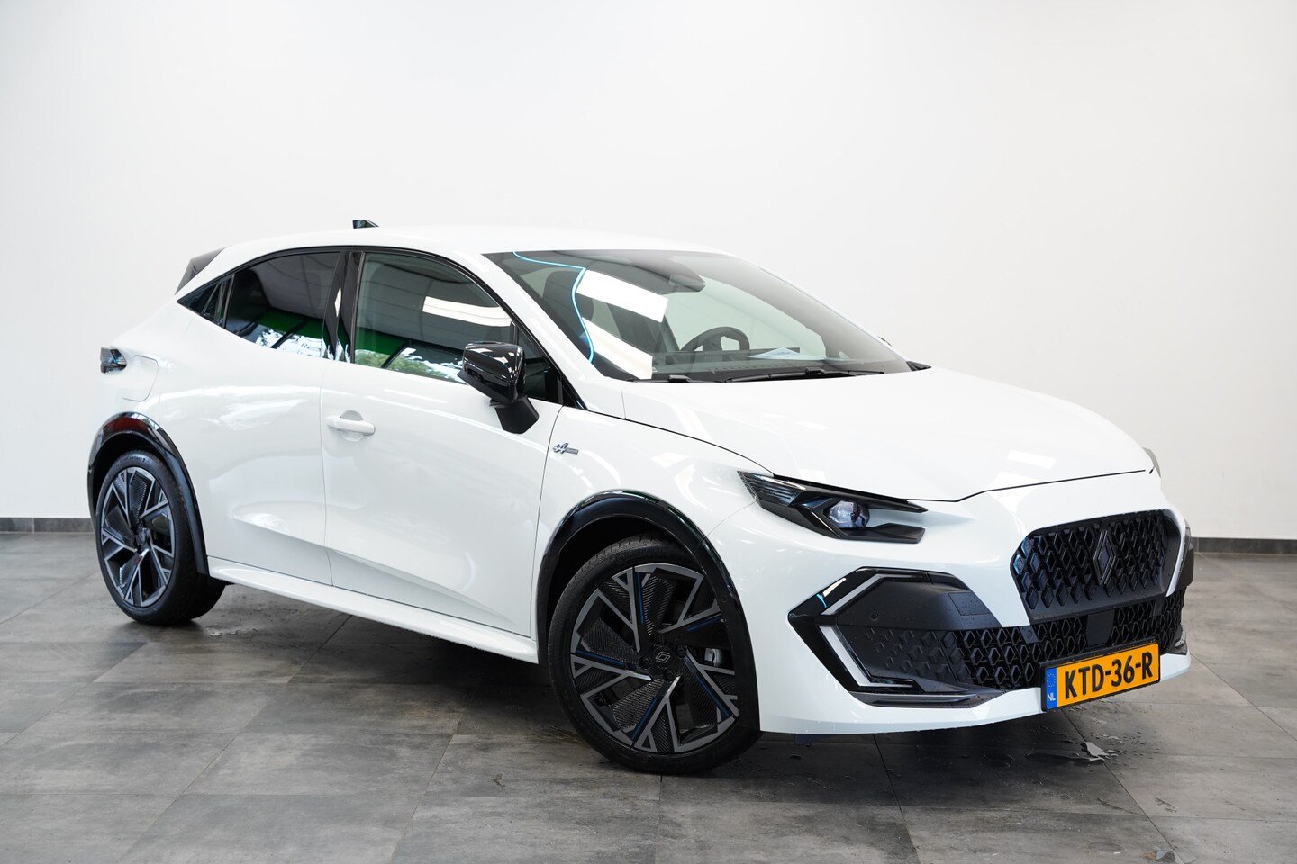 Renault Clio - 1.8 Hybrid 160 esprit Alpine Full-led Navigatie Adaptive-Cruise - AutoWereld.nl
