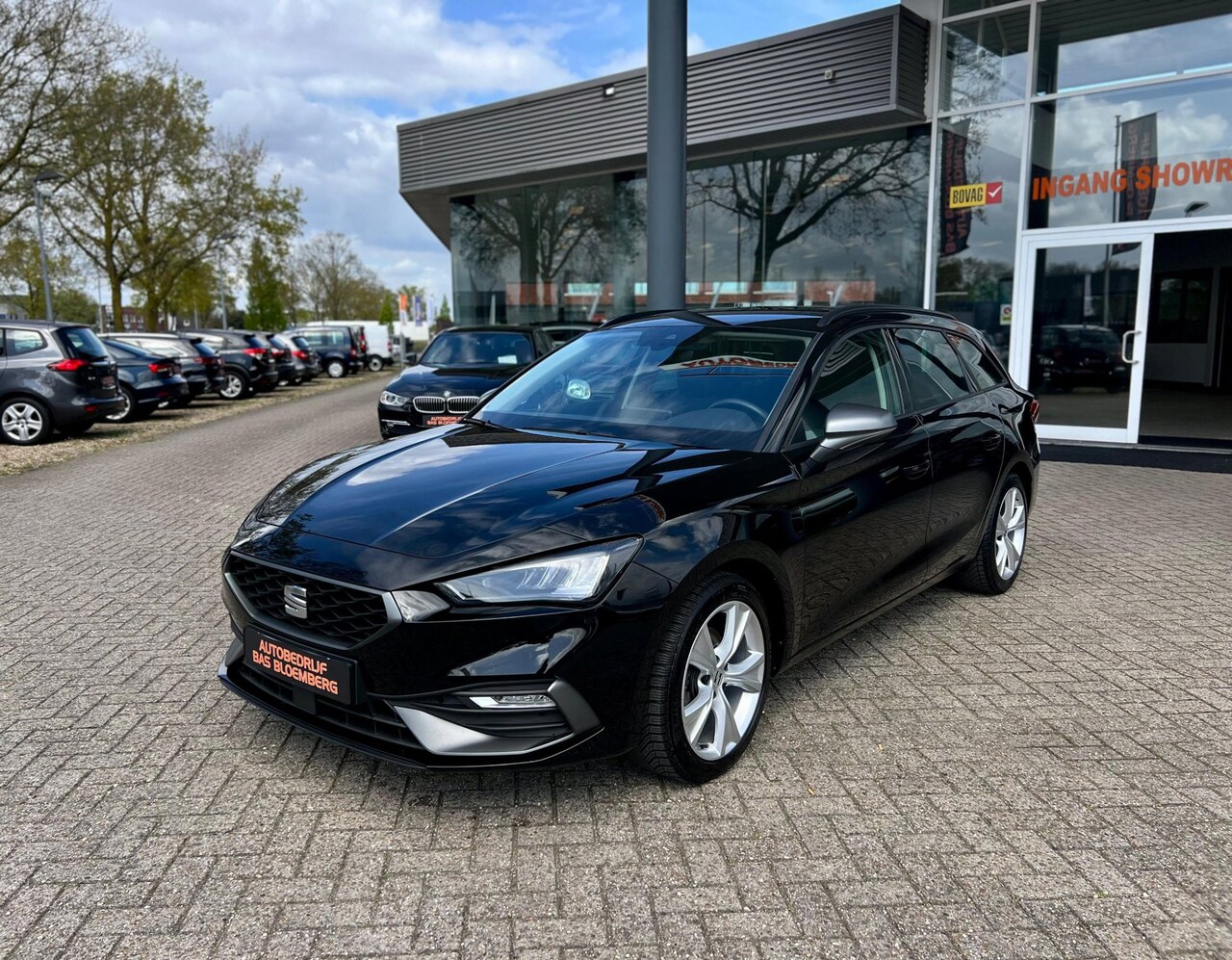 SEAT Leon Sportstourer - 1.5 eTSI FR Business Intense 1.5 eTSI FR Business Intense, Electrische Trekhaak, Carplay - AutoWereld.nl