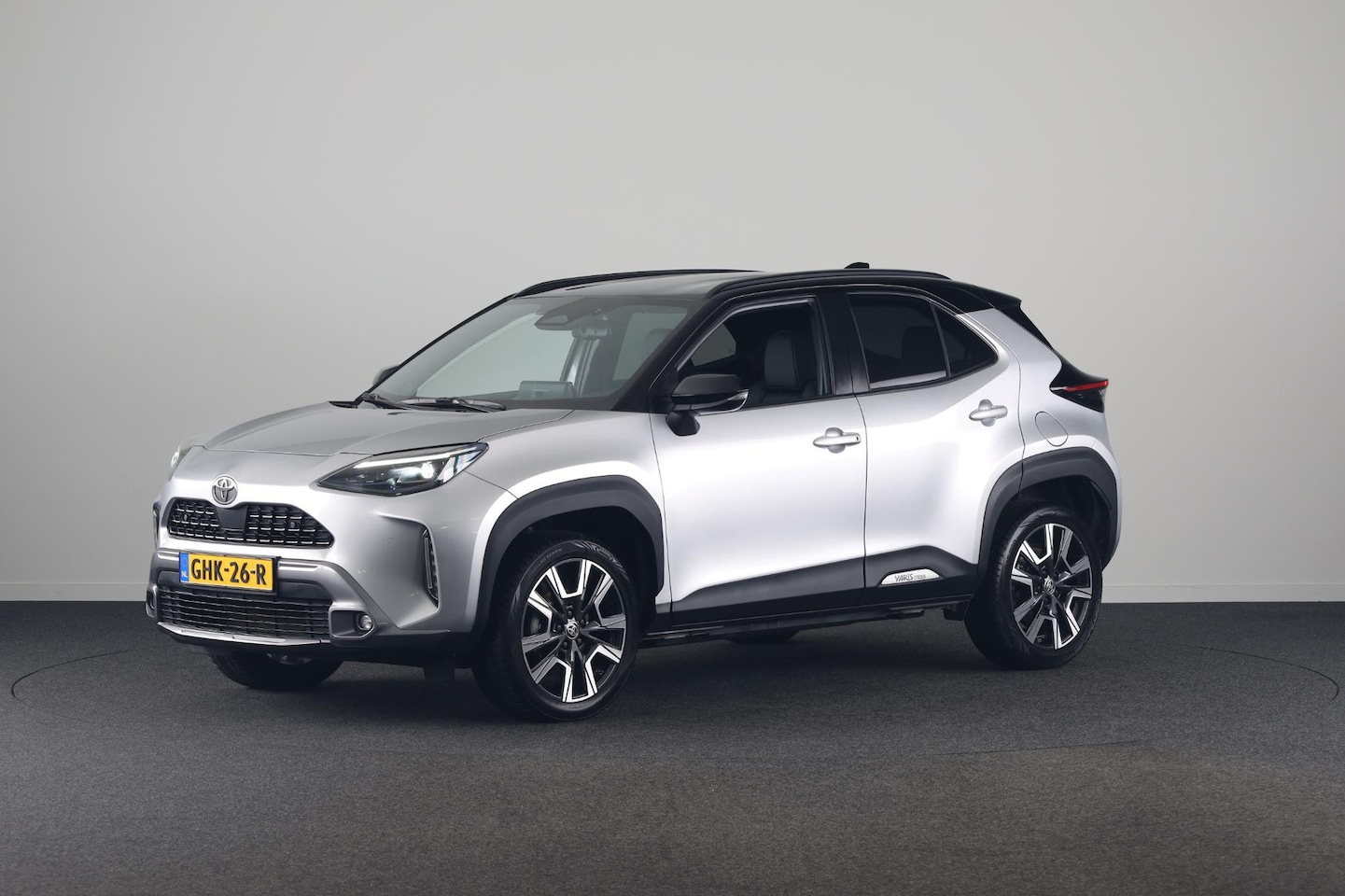 Toyota Yaris Cross - 1.5 Hybrid 130 Launch Edition | JBL | Adaptive Cruise Control | Stoel verwarming | Stuur v - AutoWereld.nl