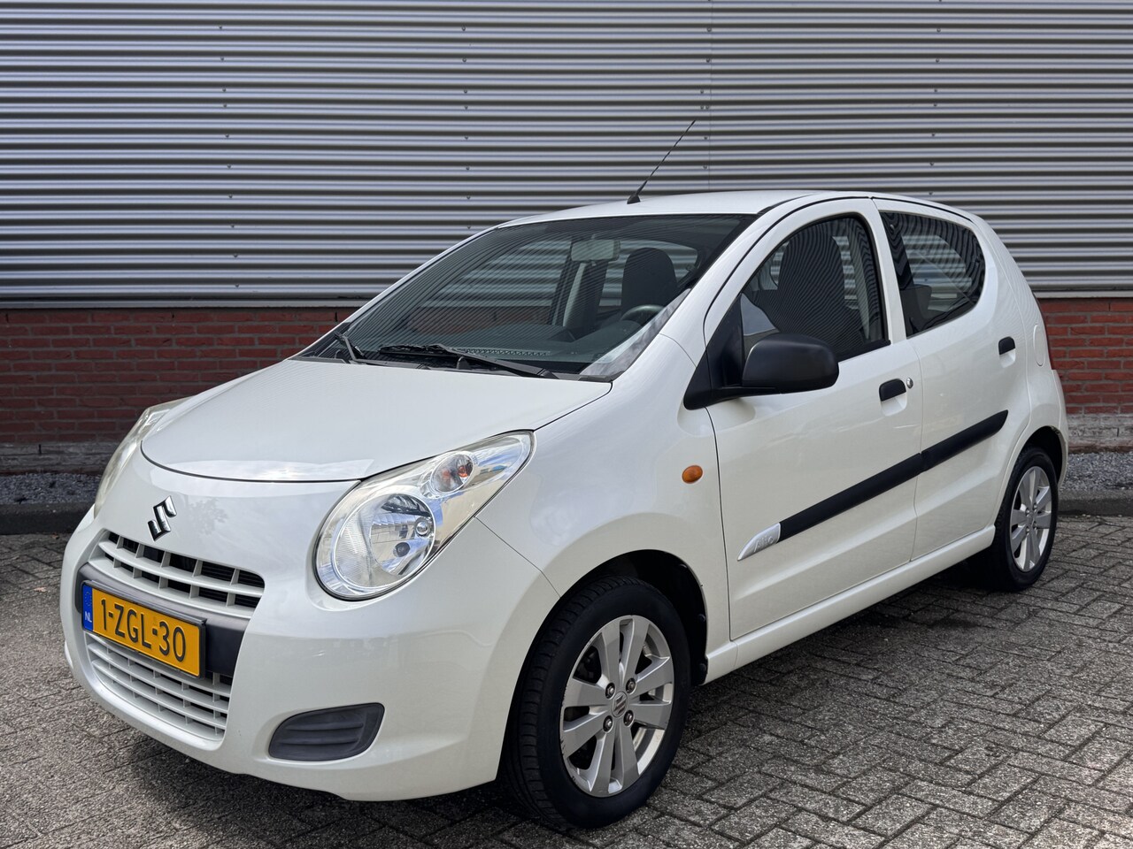 Suzuki Alto - 1.0 Celebration EASSS | Airco | Lage kmstand | Goed onderhouden | - AutoWereld.nl