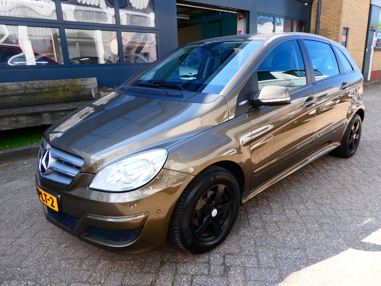 Mercedes-Benz B-klasse - 180 116pk 2e eig. Airco Cruise PDC Trekhaak 1300kg. - AutoWereld.nl