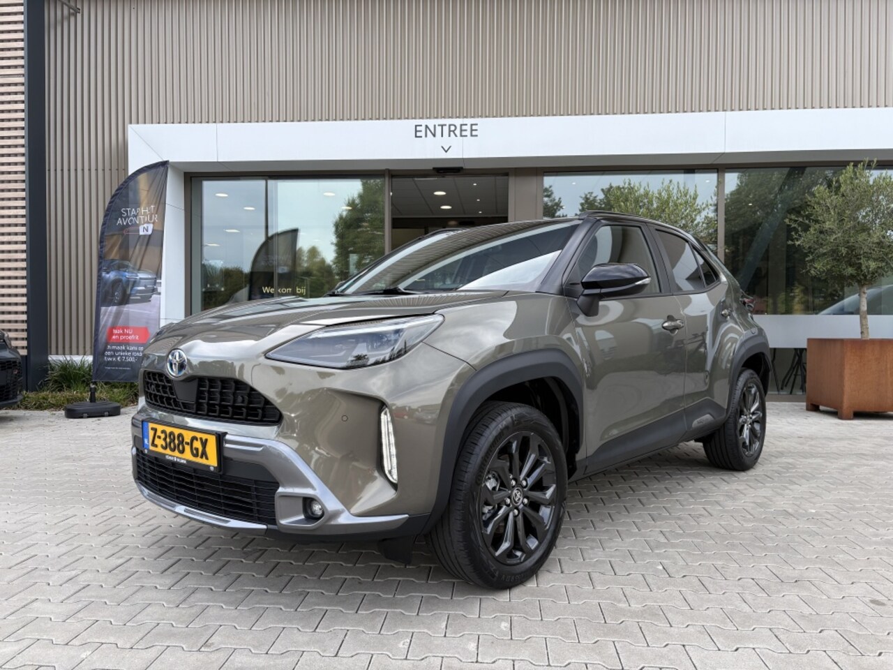 Toyota Yaris Cross - 1.5 Hybrid Explore | Stoelverwarming | Parkeersensoren - AutoWereld.nl
