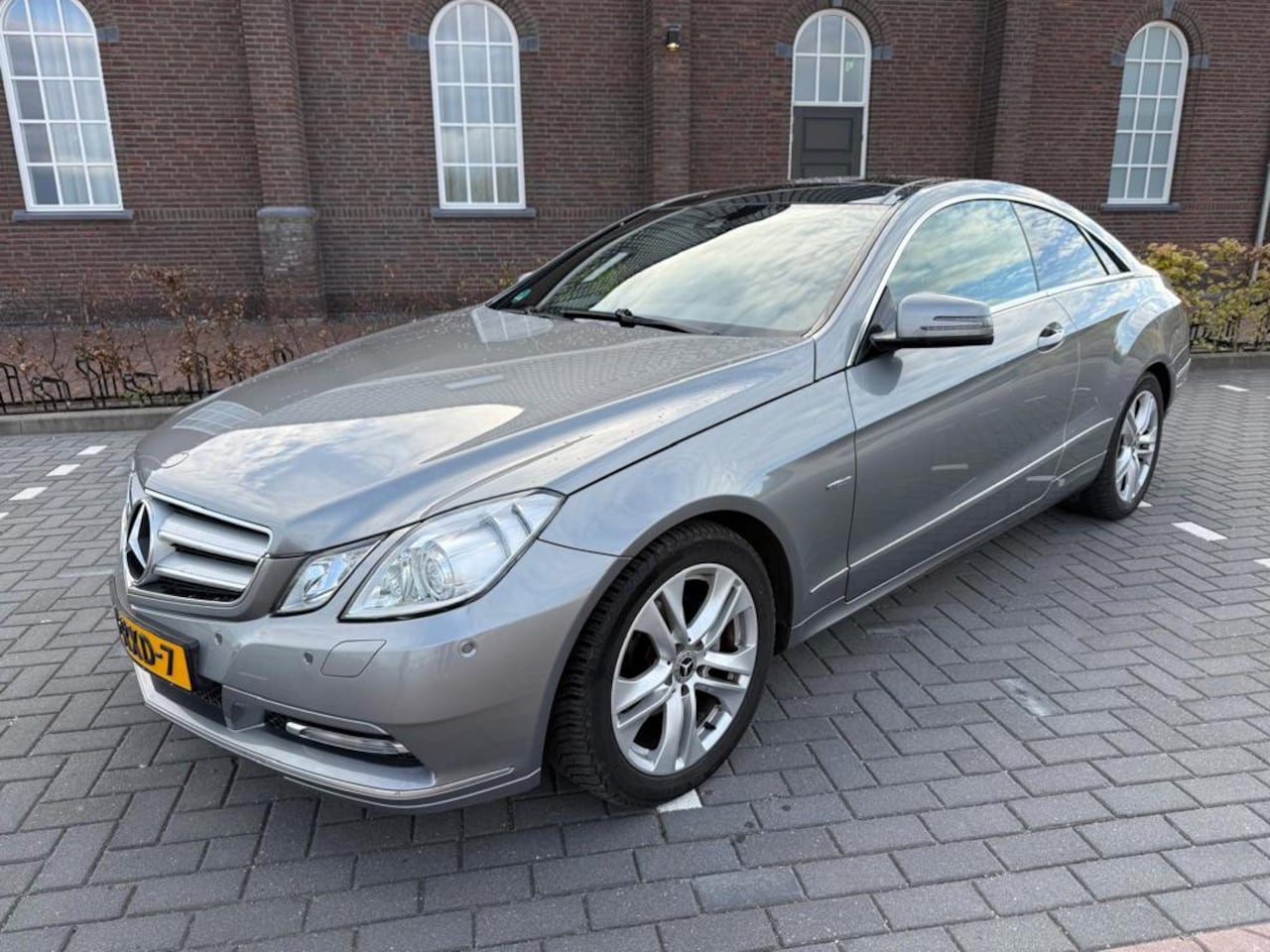 Mercedes-Benz E-klasse Coupé - 200 CGI Avantgarde AUTOM. 2011 - AutoWereld.nl