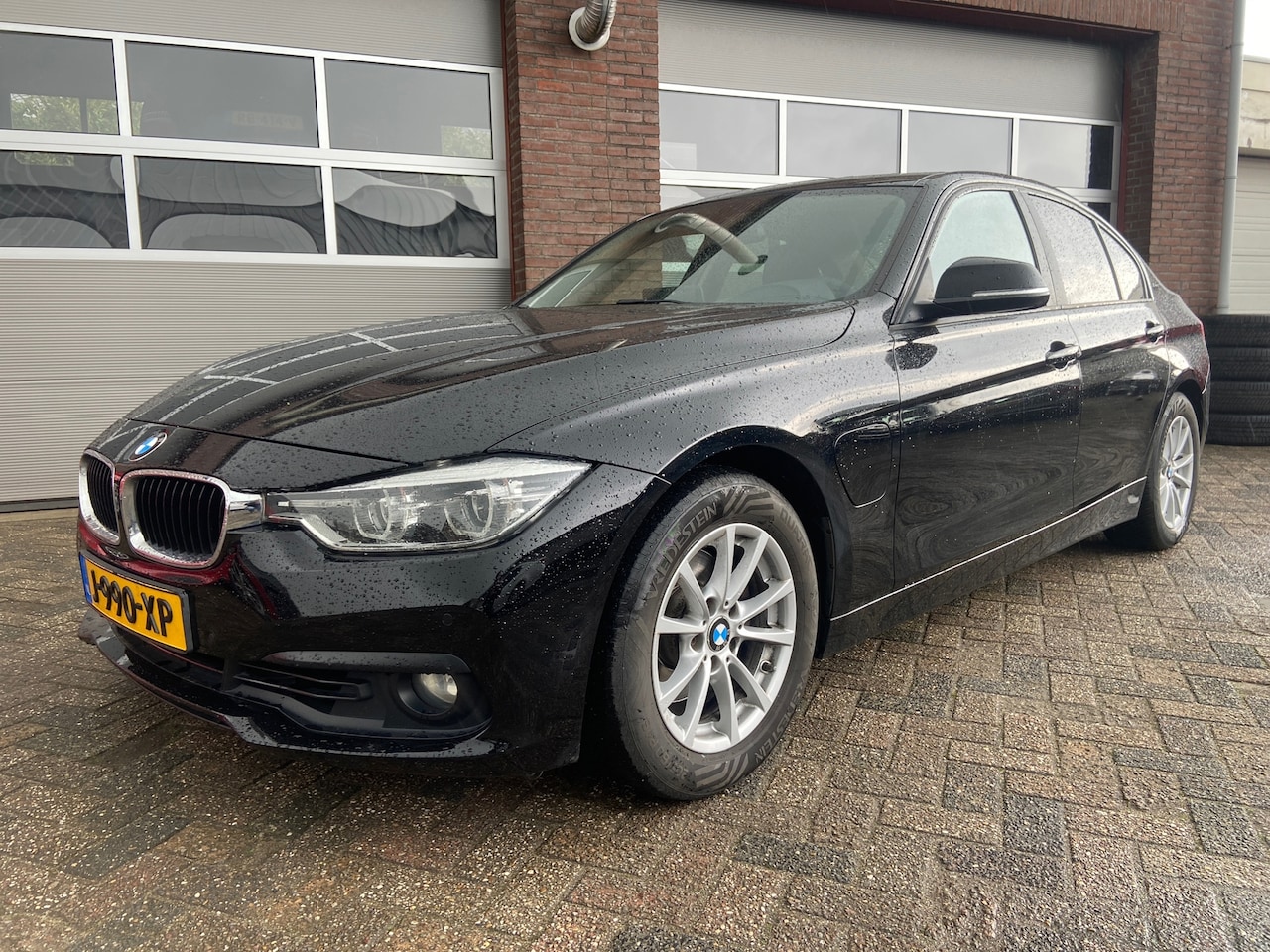 BMW 3-serie - 330e Luxury 330e Luxury - AutoWereld.nl