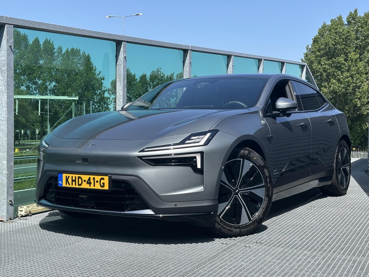 Polestar 4 - Long Range Single motor Prime 100 kWh / Pano. dak / Head-up display / Elek. verstelbare st - AutoWereld.nl