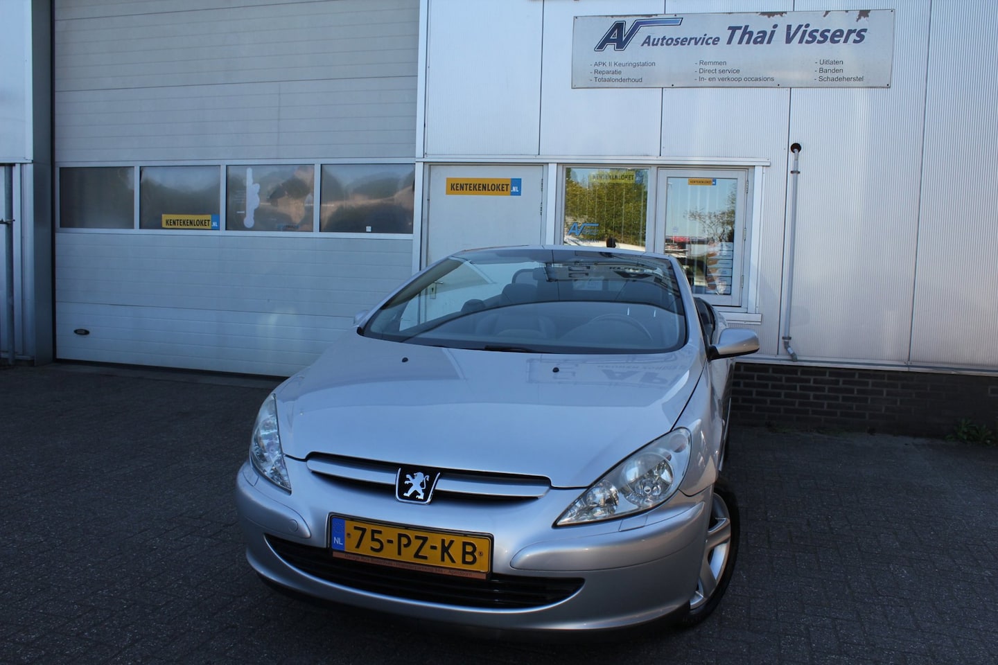 Peugeot 307 CC - 2.0-16V Youngtimer Automaat Clima Leder LMV Apk - AutoWereld.nl