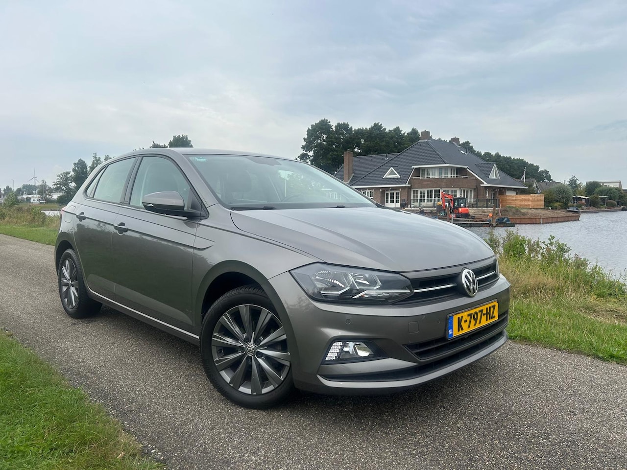 Volkswagen Polo - 1.0 TSI Comfortline Business | Virtual Cockpit | Achterruitrij Camera | Trekhaak - AutoWereld.nl