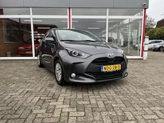 Toyota Yaris - 1.5 Hybrid Active stoelverwarming stuurverwarming