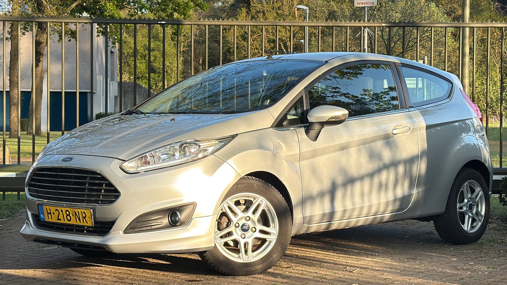 Ford Fiesta - 1.0 EcoBoost Sport Motor Tikt! HANDEL/EXPORT - AutoWereld.nl
