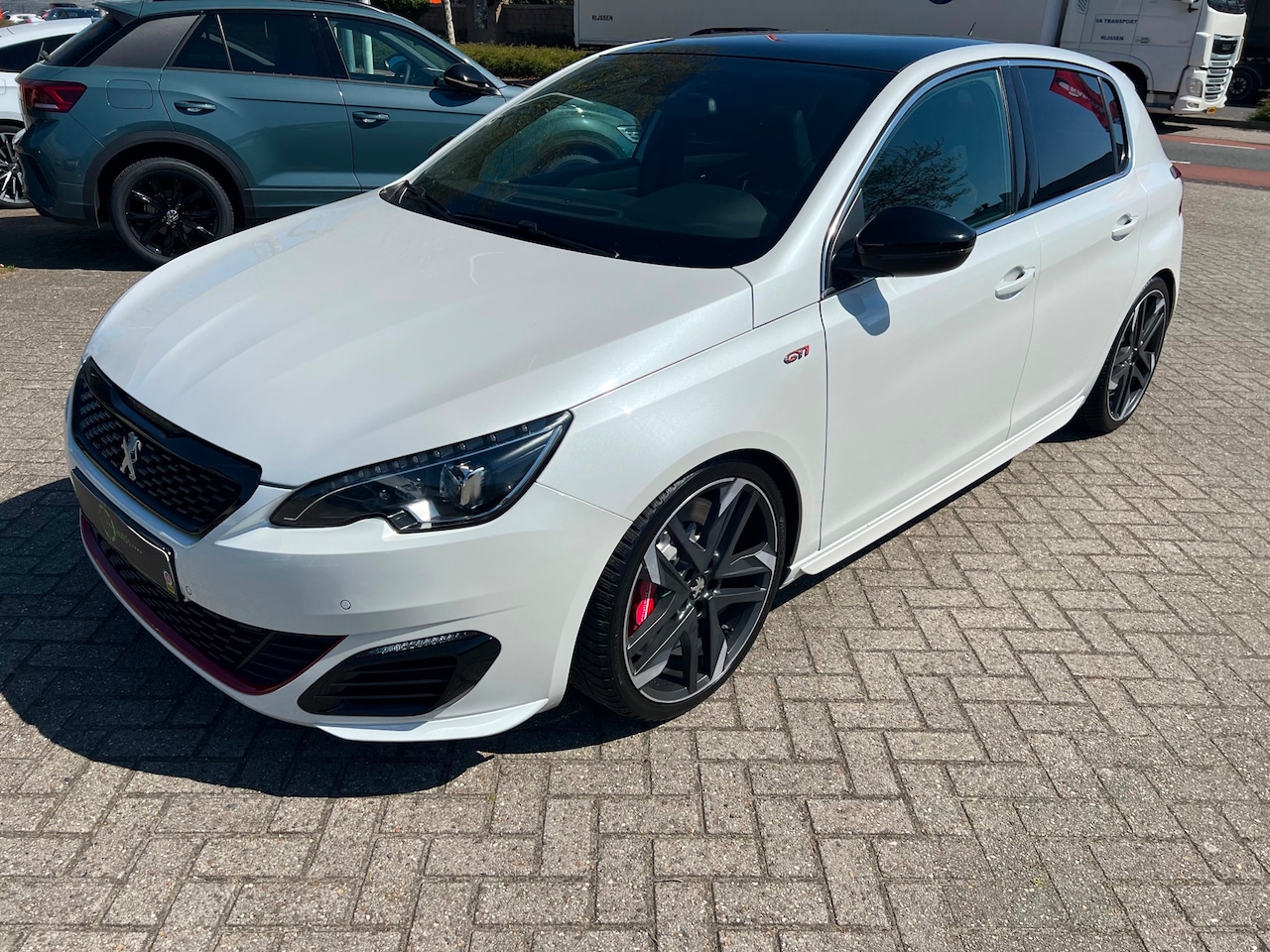 Peugeot 308 - 1.6 e-THP GTi 270 1.6 e-THP GTi 270 - AutoWereld.nl