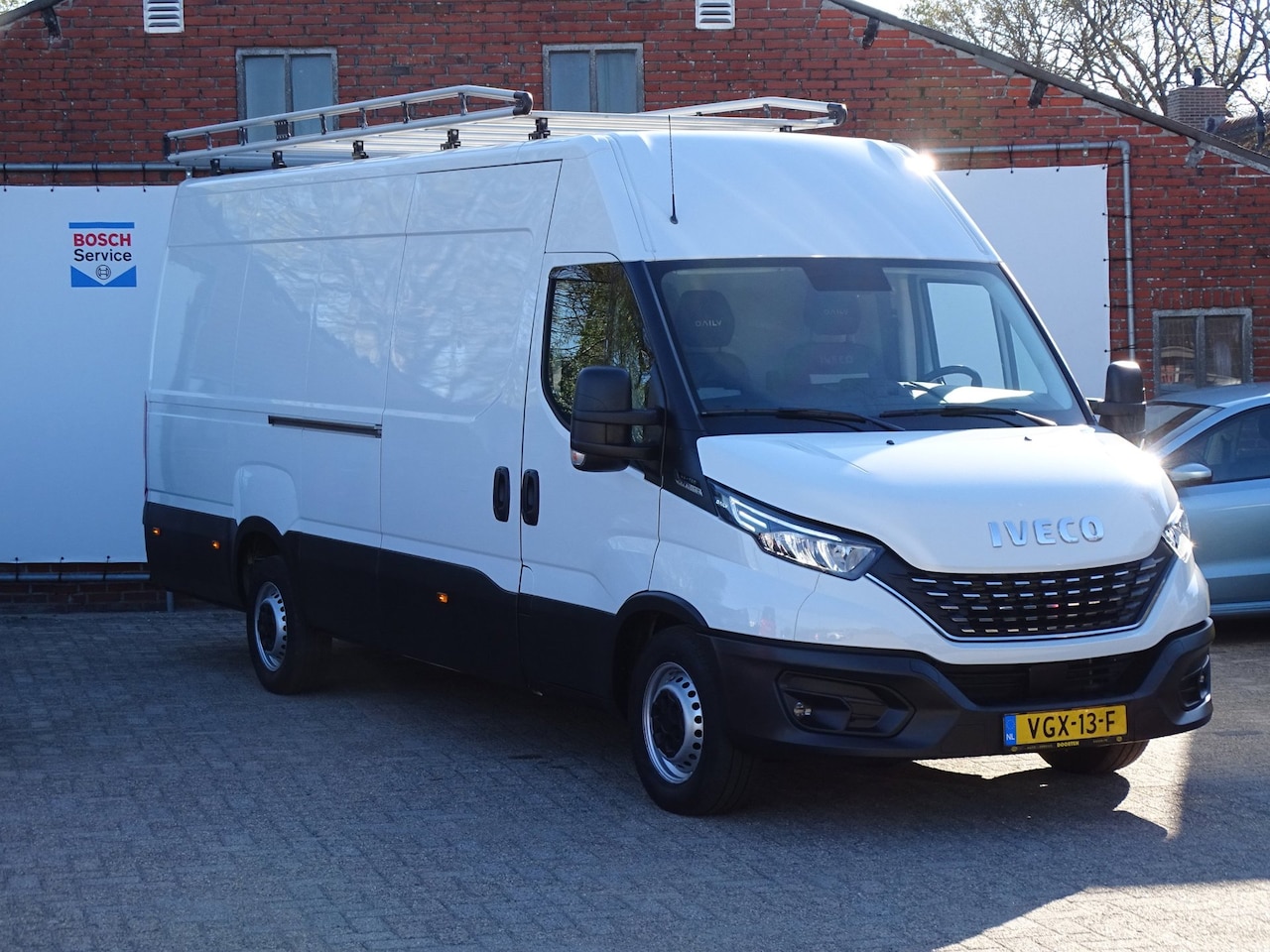 Iveco Daily - 35S14V 2.3 410 H3 35S14V 2.3 410 H3 - AutoWereld.nl