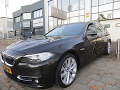 BMW 5-serie Touring - 528i Luxury Edition nl-auto leder full map 19 inch trekhaak etc