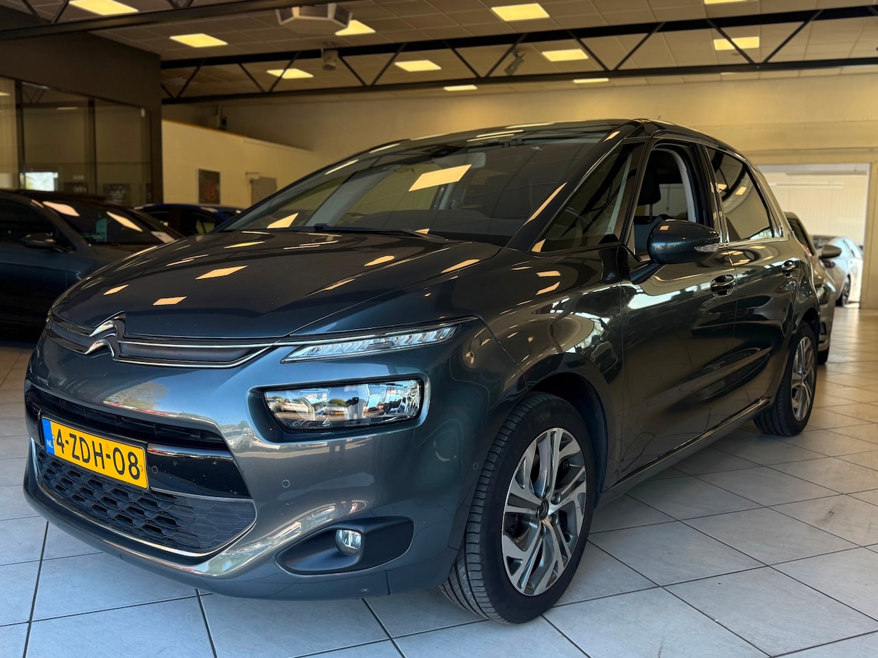 Citroën C4 Picasso - 1.6 THP Intensive Navi & 113,242 NAP! - AutoWereld.nl