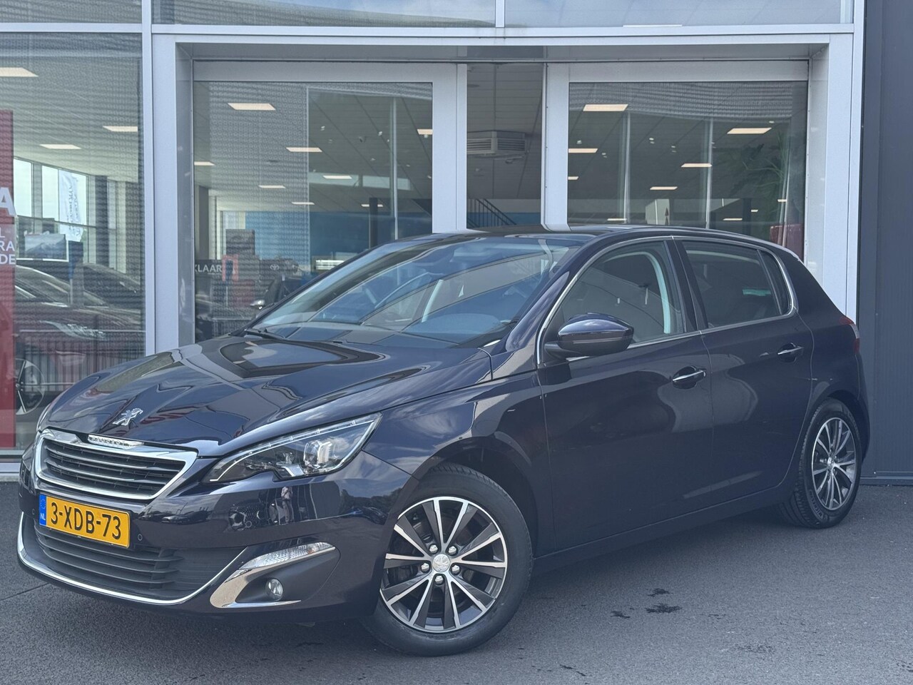 Peugeot 308 - 1.6 THP Première | Distributie vervangen | Helder Panoramisch dak | Trekhaak | Navigatie | - AutoWereld.nl