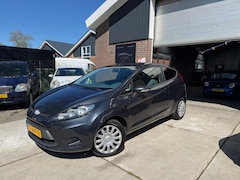 Ford Fiesta - 1.25 Trend |NIEUWE APK|LAGE KM|AIRCO|ELECT.RAMEN|CENTRL.DEUREN|AUX|2 SLEUTELS|MULTIFUNCT.S