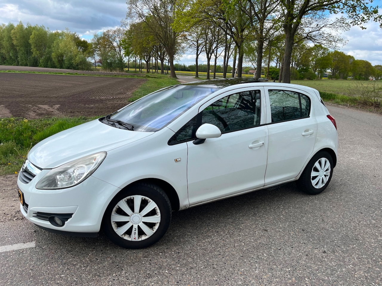 Opel Corsa - 1.4-16V Edition 1.4-16V Edition - AutoWereld.nl