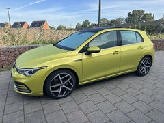 Volkswagen Golf - 1.5 eTSI Style