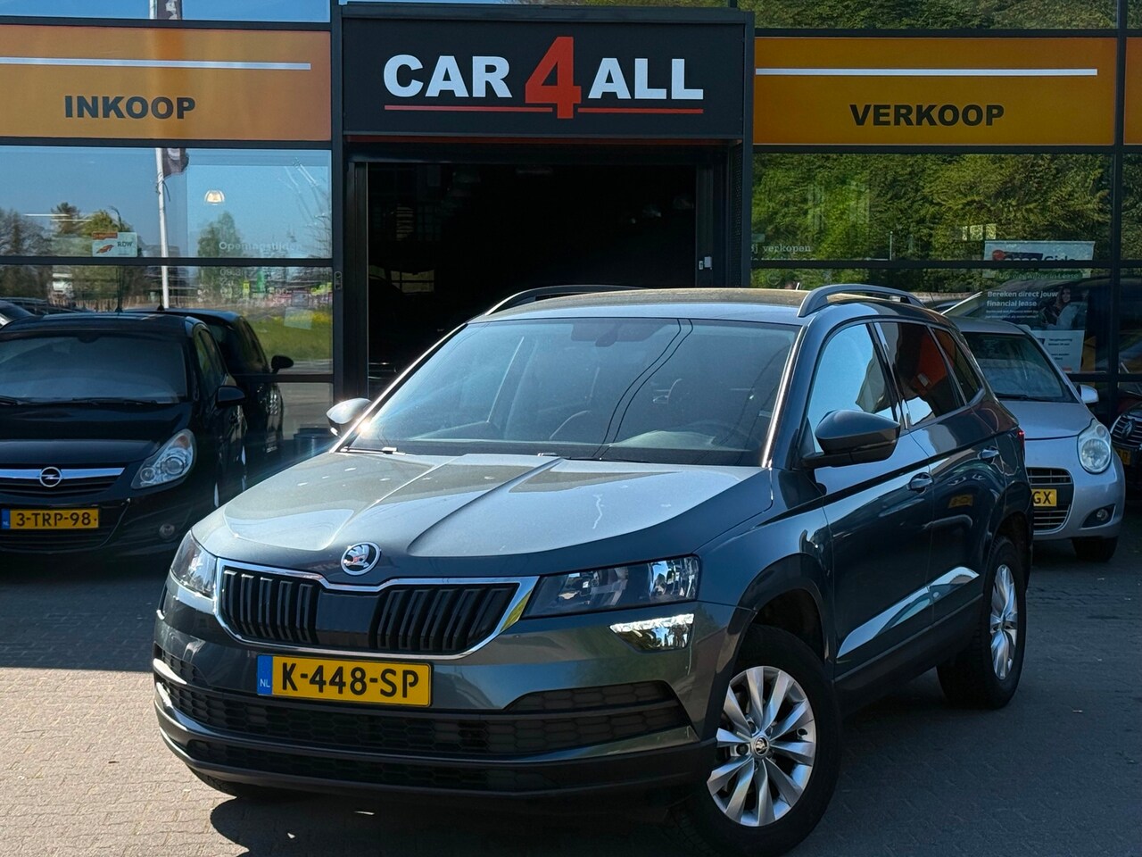 Skoda Karoq - 1.0 TSI Business Edition NAP/CLIMA/PDC/APK 30-4-2027 - AutoWereld.nl
