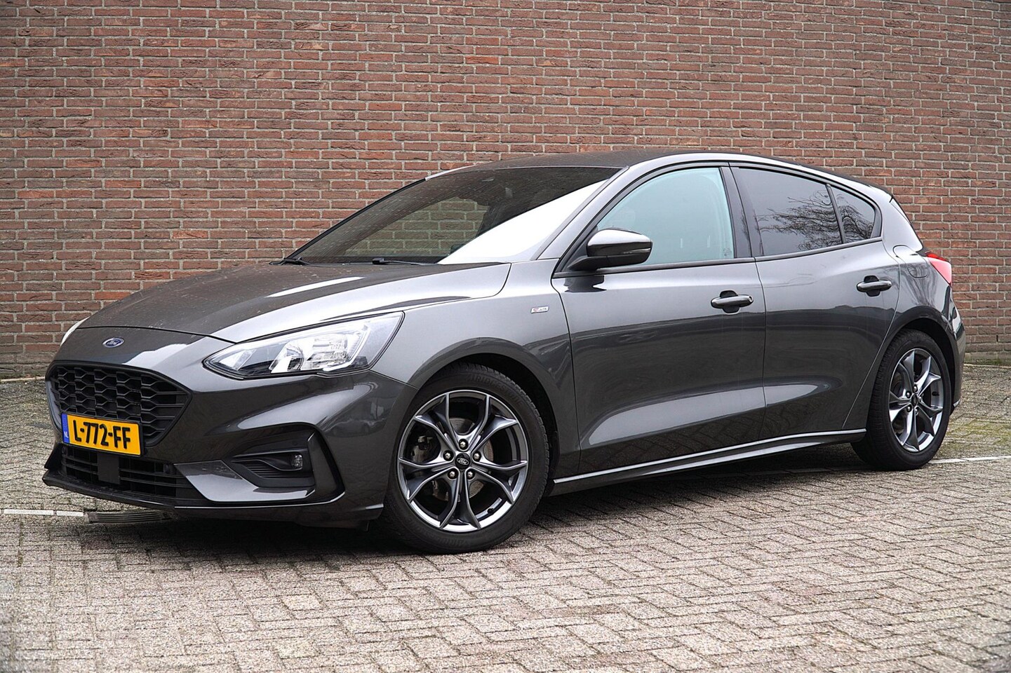 Ford Focus - 1.0 EcoBoost ST Line Business 1.0 EcoBoost ST Line Business, SCHERPE PRIJS, Navigatie,Climat-en Cruise control, voorruit - AutoWereld.nl