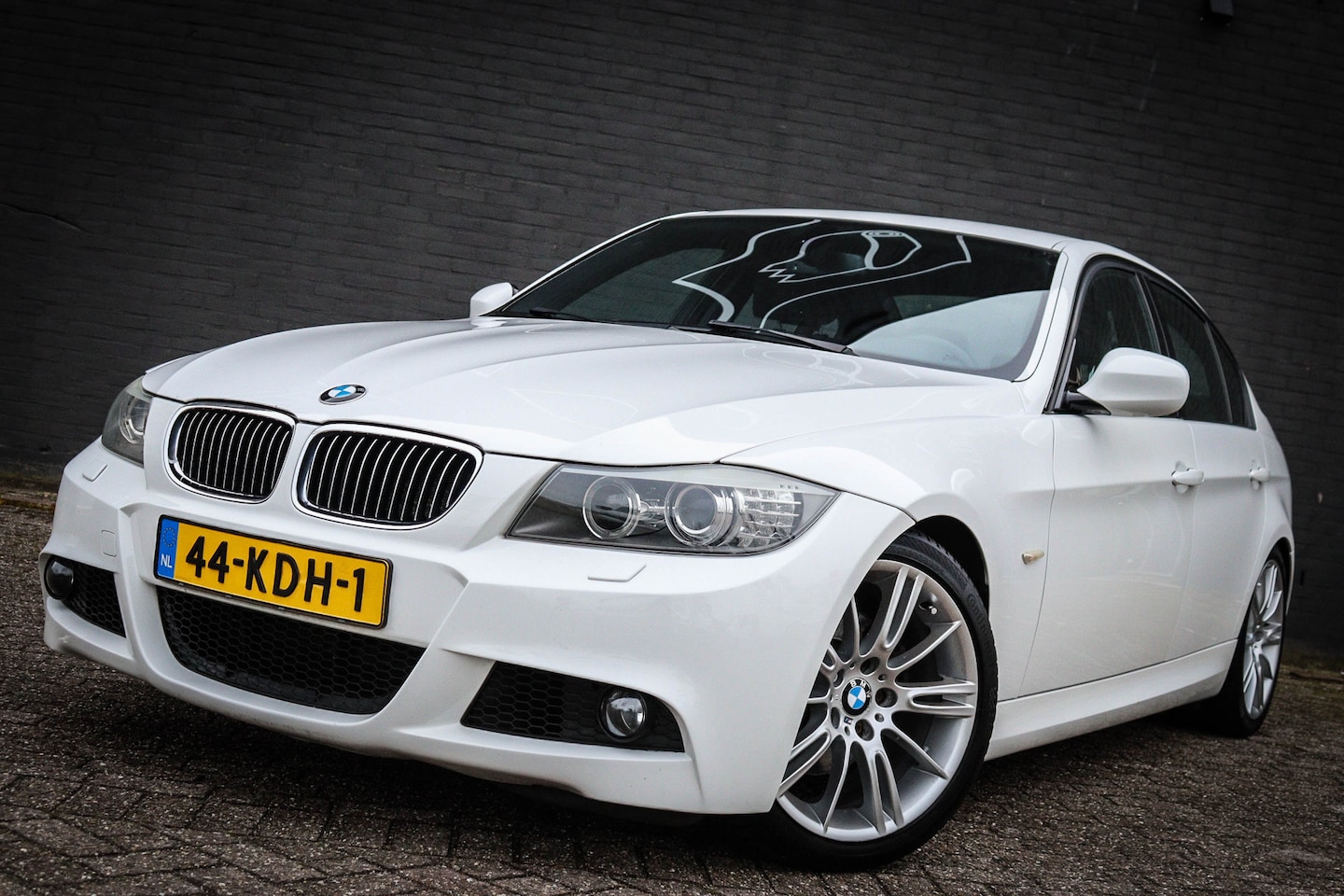 BMW 3-serie - 325i Business Line M Sport Ned. Auto/Dealer onderhouden - AutoWereld.nl