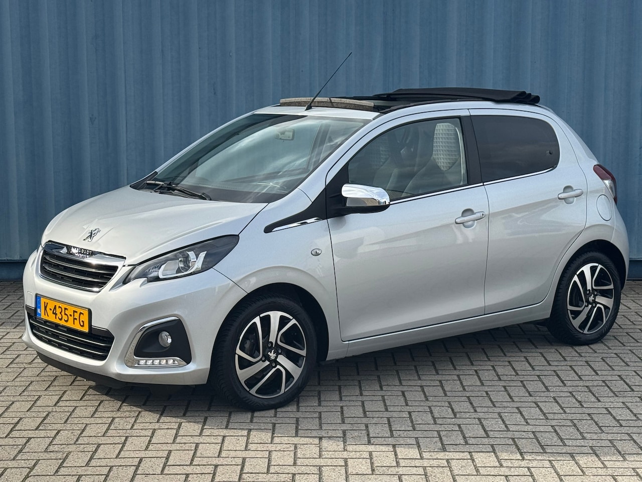 Peugeot 108 - 1.0 e-VTi Allure TOP! Achteruitrijcamera | Armsteun | Airco | All season banden | Apple ca - AutoWereld.nl
