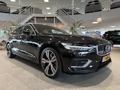 Volvo V60 - 2.0 T8 Twin Engine AWD Inscription, Trekhaak, Pano, Stoelkoeling