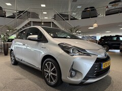 Toyota Yaris - 1.5 Hybrid Y20, Navi, Camera, Climate control airco, Cruise control