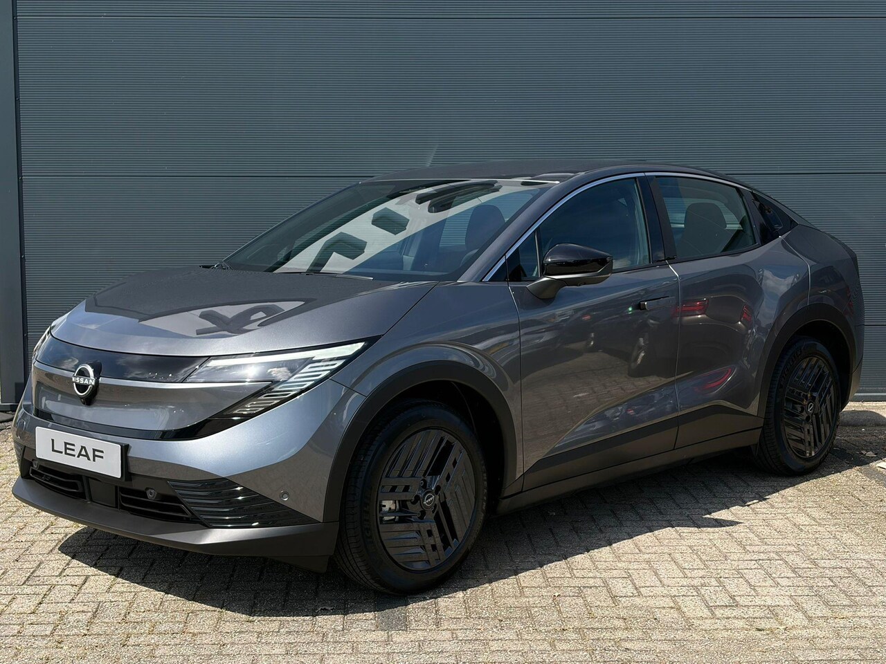 Nissan LEAF - Engage 52 kWh 177PK | Rijklaarprijs! | Navigatie | 360 Graden Camera | 18'' Inch Velgen | - AutoWereld.nl