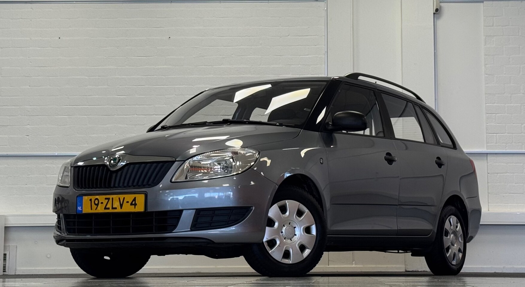 Skoda Fabia Combi - 1.2 TSI Arctic 2e Eigenaar Trekhaak Mooi! - AutoWereld.nl
