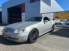 Mercedes-Benz SLK-klasse - 200 Mooie Auto en Klinkt Mooi Sportief