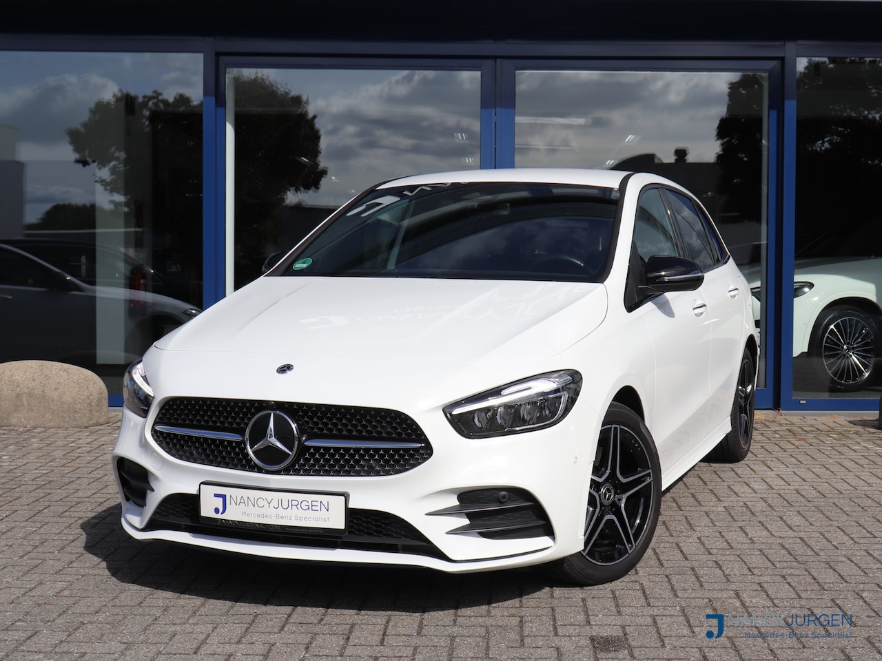 Mercedes-Benz B-klasse - 250 e Luxury Line | Advanced Plus | Night Pakket | Aut. Airco | Ambiente | Apple Car Play/ - AutoWereld.nl