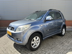 Daihatsu Terios - 1.5-16v Exclusive | 4X4 | Automaat | Airco | Trekhaak | Nette auto |