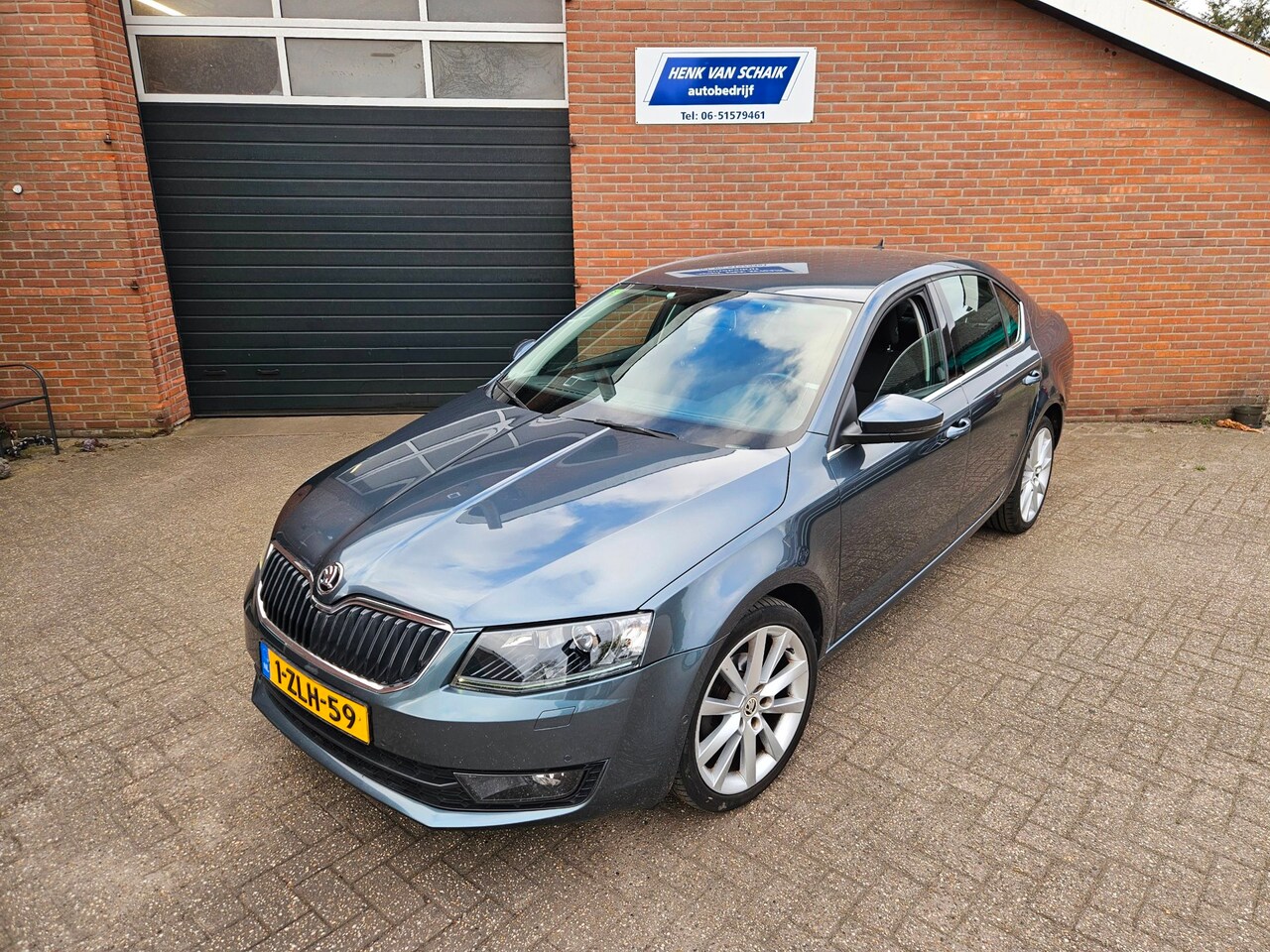 Skoda Octavia - 1.2 TSI Greentech Elegance Businessline 2015 AUTOMAAT - AutoWereld.nl