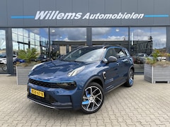 Lynk & Co 01 - 1.5 Zwarte Hemel, App-Connect, 360' Camera & Panoramadak Verkoopprijs = Inclusief Trekhaak