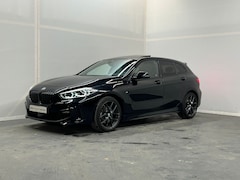 BMW 1-serie - 118i Introduction Edition M Sport | Shadow Line | M Achterspoiler |