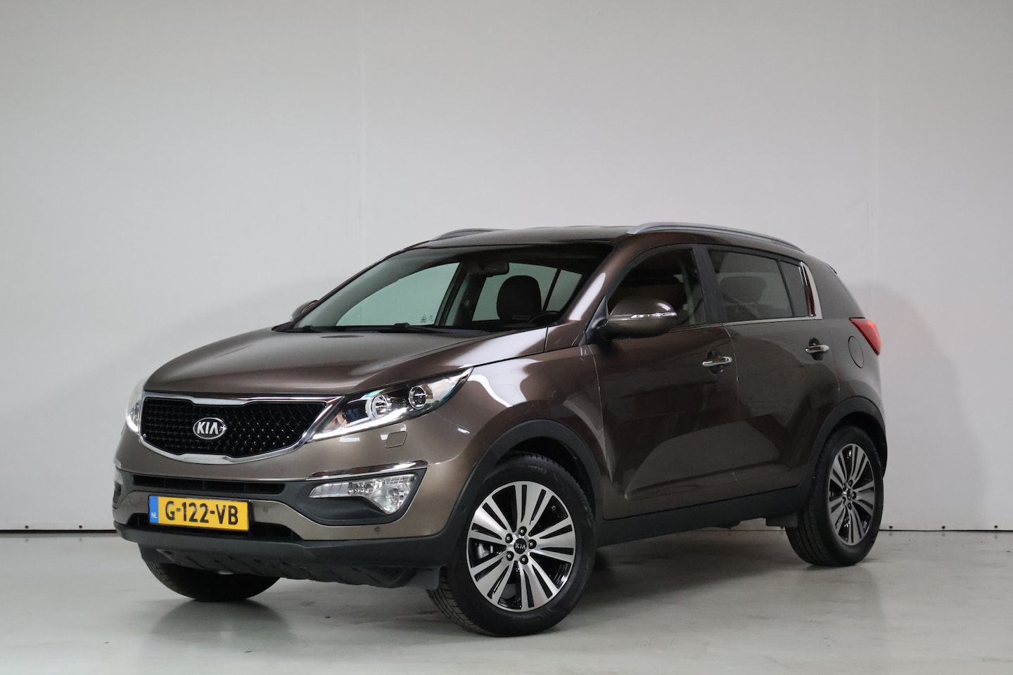 Kia Sportage - 2.0 ExecutiveLine | Cruise | Trekhaak | Camera | Stoel+Bank verwarmd - AutoWereld.nl