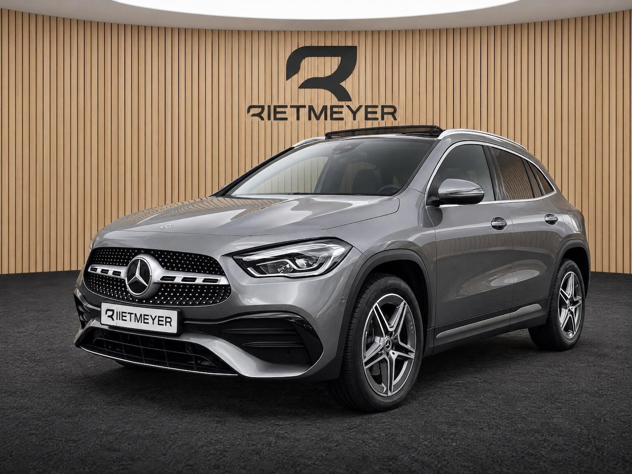 Mercedes-Benz GLA-Klasse - 250 e Business Solution AMG Limited |Pano |Sfeer |Trekhaak |Stoelverw. |Camera - AutoWereld.nl